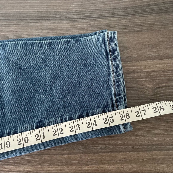 Yoga Jeans High-waisted Medium Blue Tapered Leg Mildly Distressed Jeans - Picture 12 of 12